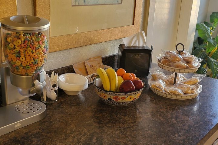 Breakfast/Coffee Service 21 of 21