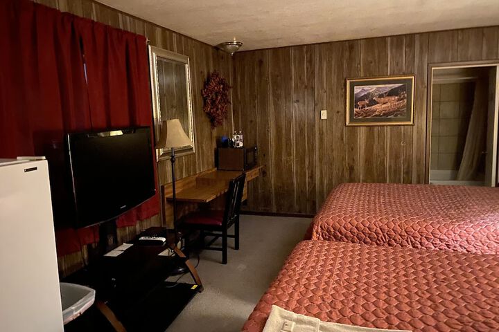 Rustic Inn Motel