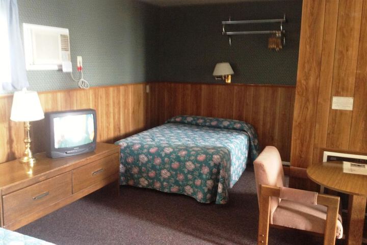 Room 8 of 44