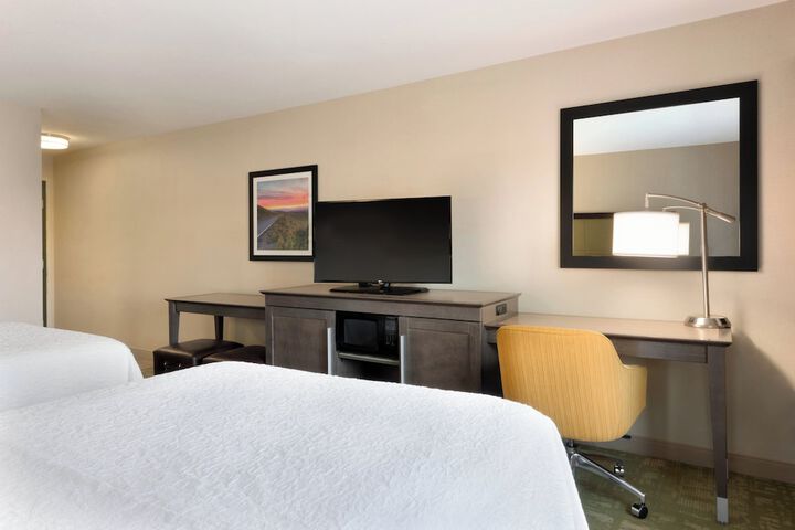 Summit Suites