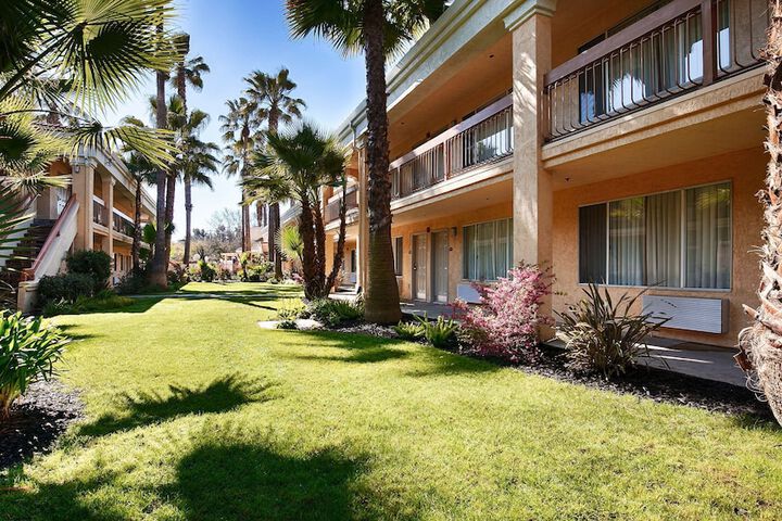 Best Western Palm Court Inn