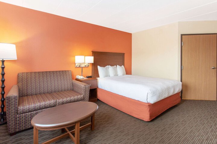 AmericInn by Wyndham Calumet