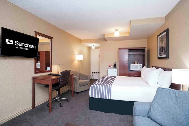 Room 22 of 27