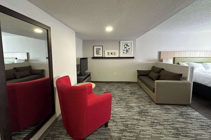Room 18 of 36