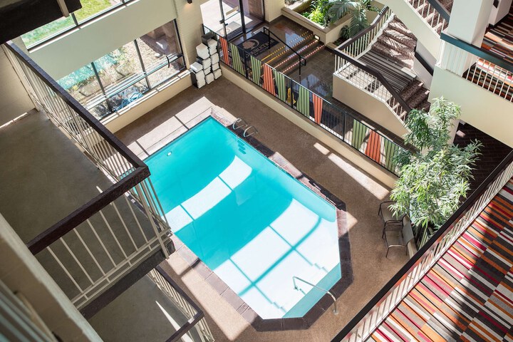 Pool 4 of 65