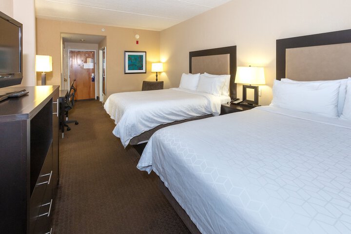 Room 42 of 59