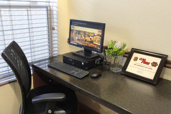 Business Center 26 of 26
