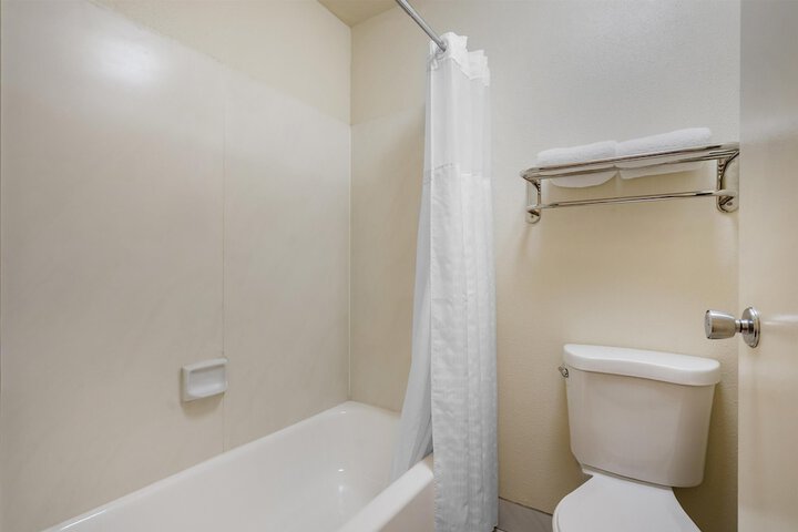 Best Western Plus Inn of Hayward