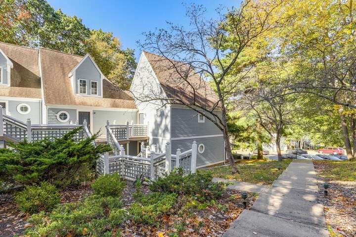 Norwich Vacation Rental w / Golf Course Views!