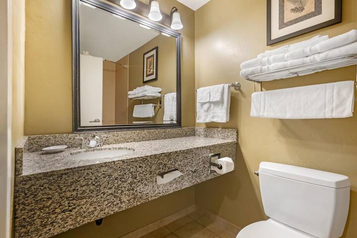 Best Western Plus Canyon Pines