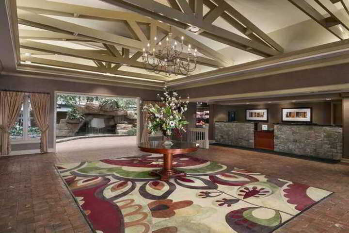 Embassy Suites Pittsburgh International Airport