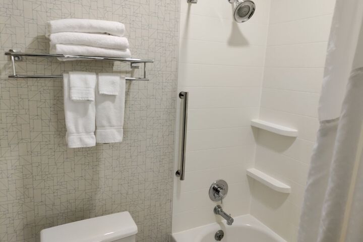 Holiday Inn Express Newberg - Wine Country by IHG