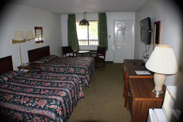 Bandera Lodge