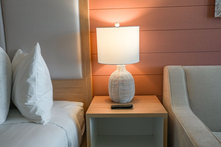 Room 13 of 39