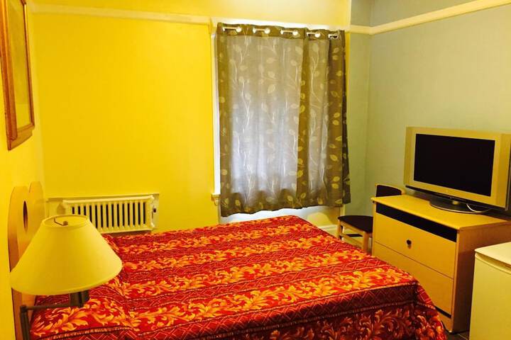 Room 22 of 33