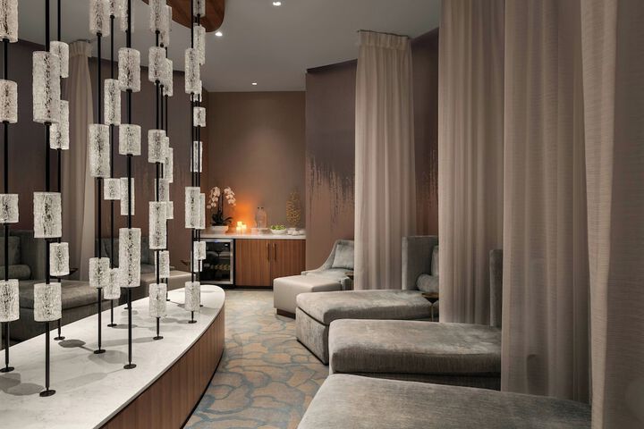 Hotel Effie Sandestin Autograph Collection