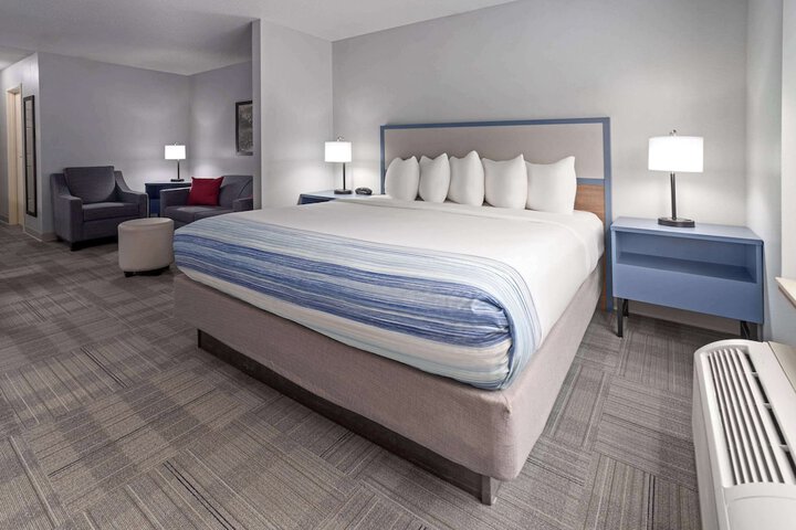 AmericInn by Wyndham Iron Mountain