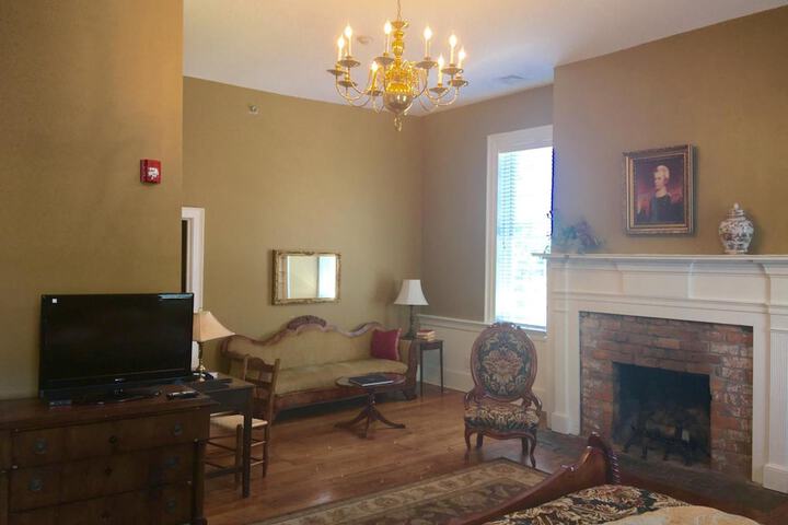 Room 19 of 52