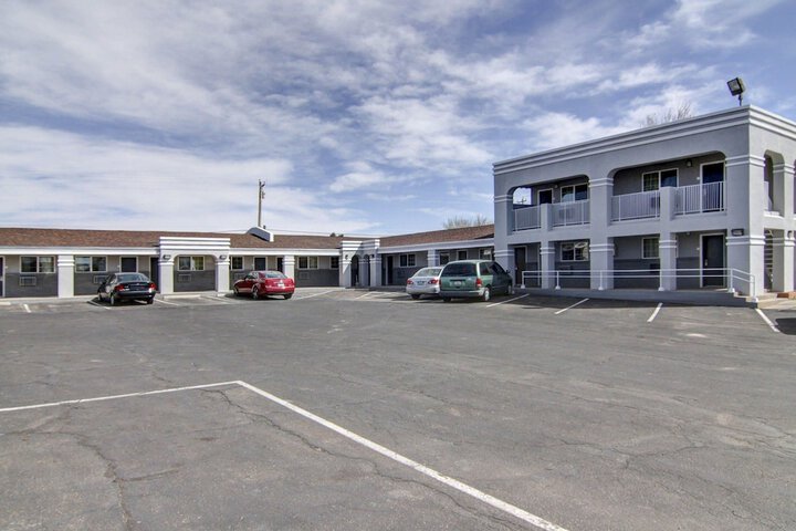 Econo Lodge Inn & Suites Santa Rosa