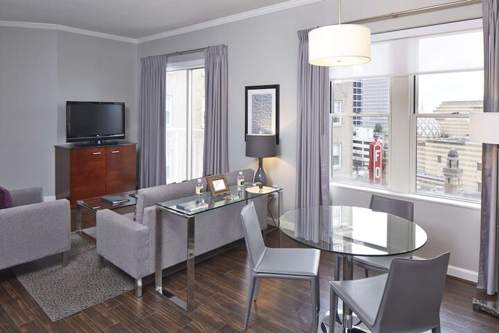 Room 46 of 107