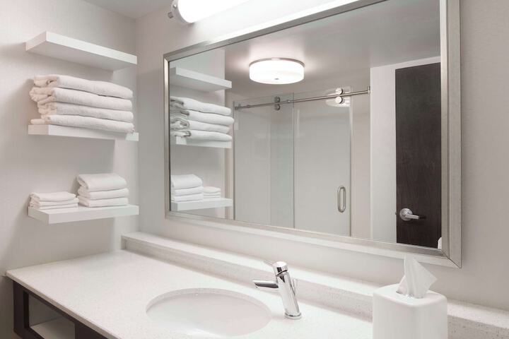 Hampton Inn Charleston-Southridge