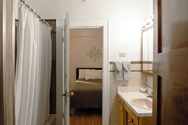 Room 180 of 234