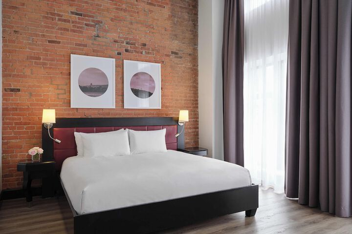 Room 46 of 97