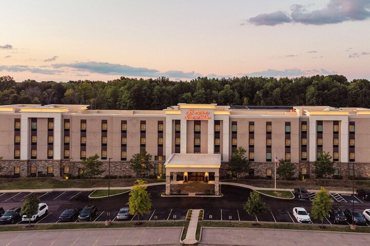 Hampton Inn & Suites Niles / Warren