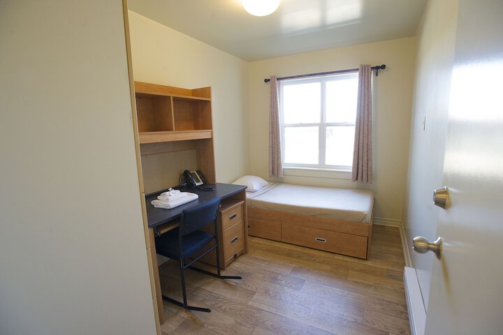 Room 22 of 67