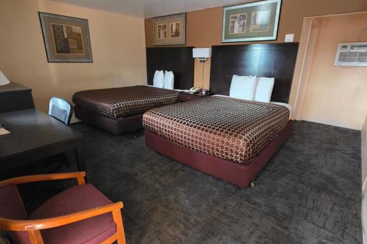 Greenway Motel