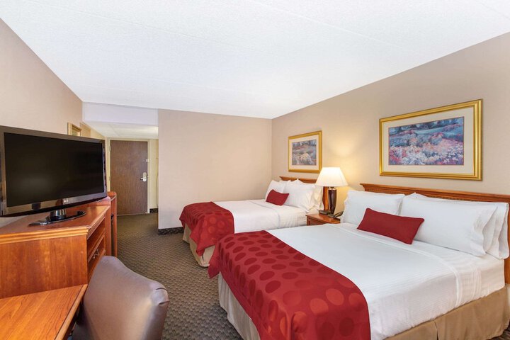 Room 16 of 36
