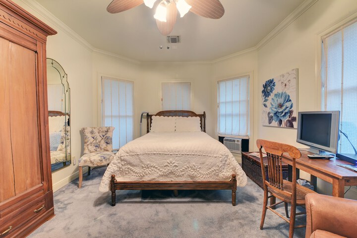 Room 29 of 44