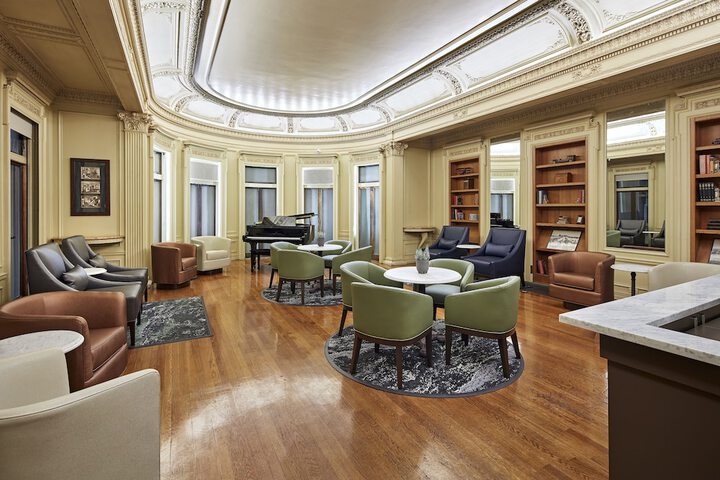 Lounge 60 of 60