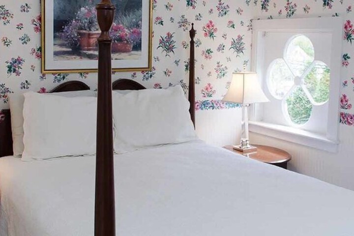 Room 13 of 31