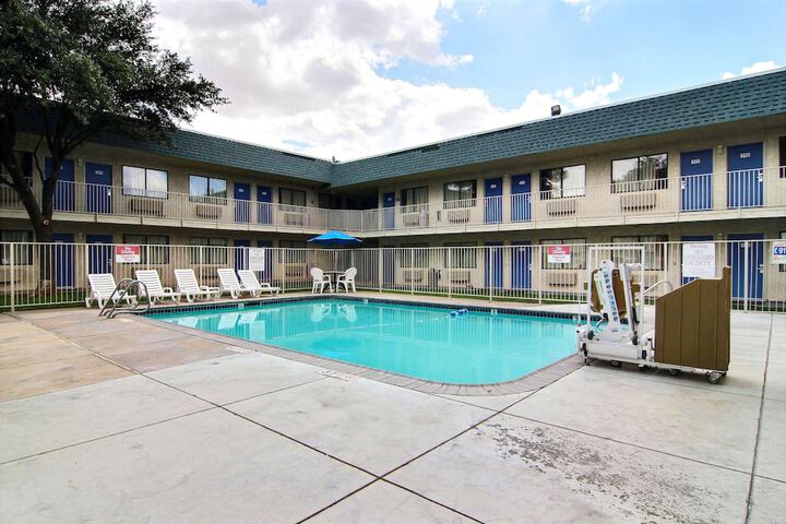 Pool 9 of 30