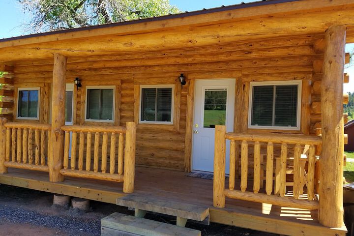 No Name City Luxury Cabins & RV