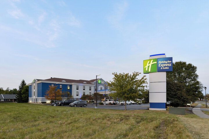 Hotel 2 of 77