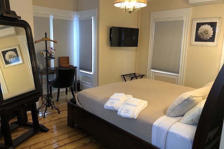 Room 13 of 48