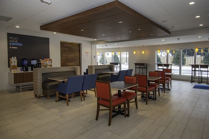 Holiday Inn Express & Suites Tonawanda - Buffalo Area by IHG