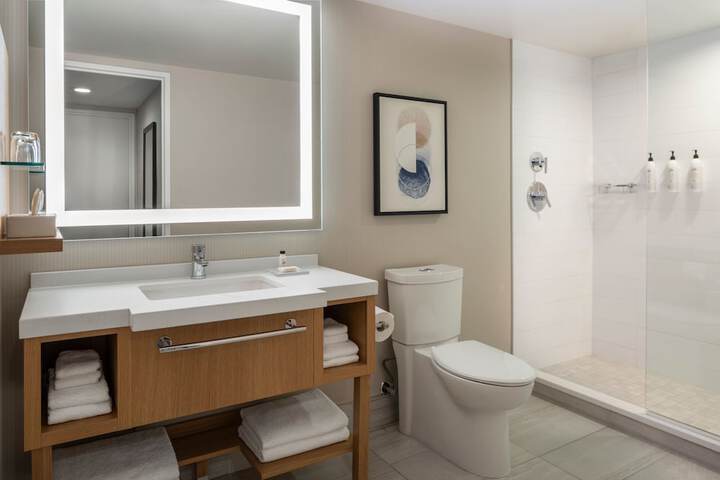 Delta Hotels by Marriott Saskatoon Downtown