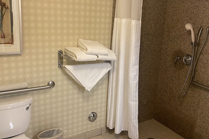 Room 10 of 23