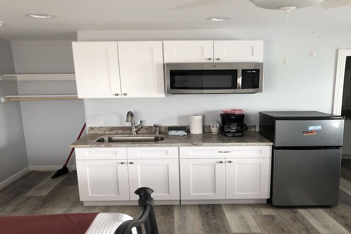 Beachgate CondoSuites and Oceanfront Resort