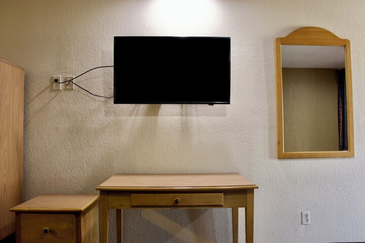 Room 26 of 27