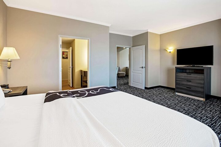 Room 30 of 60