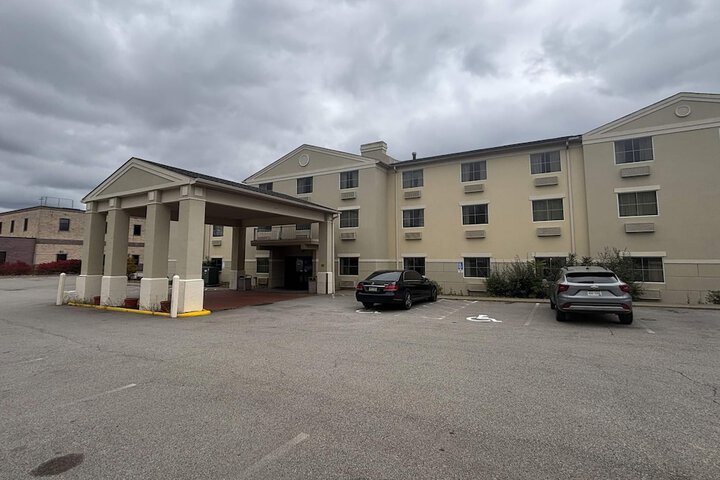 Wingate by Wyndham Pittsburgh / West Mifflin