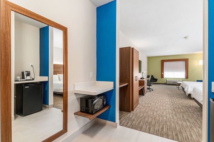 Room 51 of 82