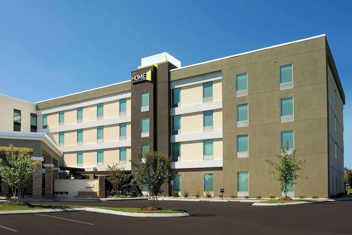 Hotel 2 of 27