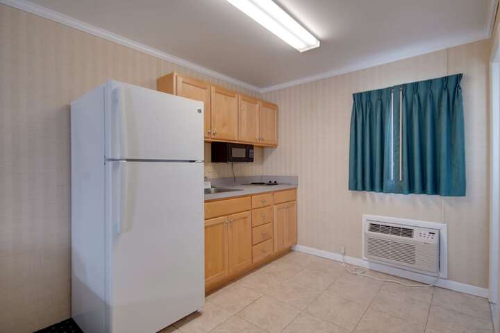 Room 16 of 28