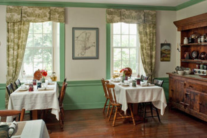 Historic Smithton Inn