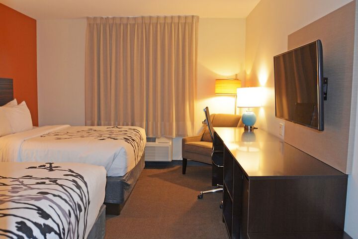 Room 10 of 17